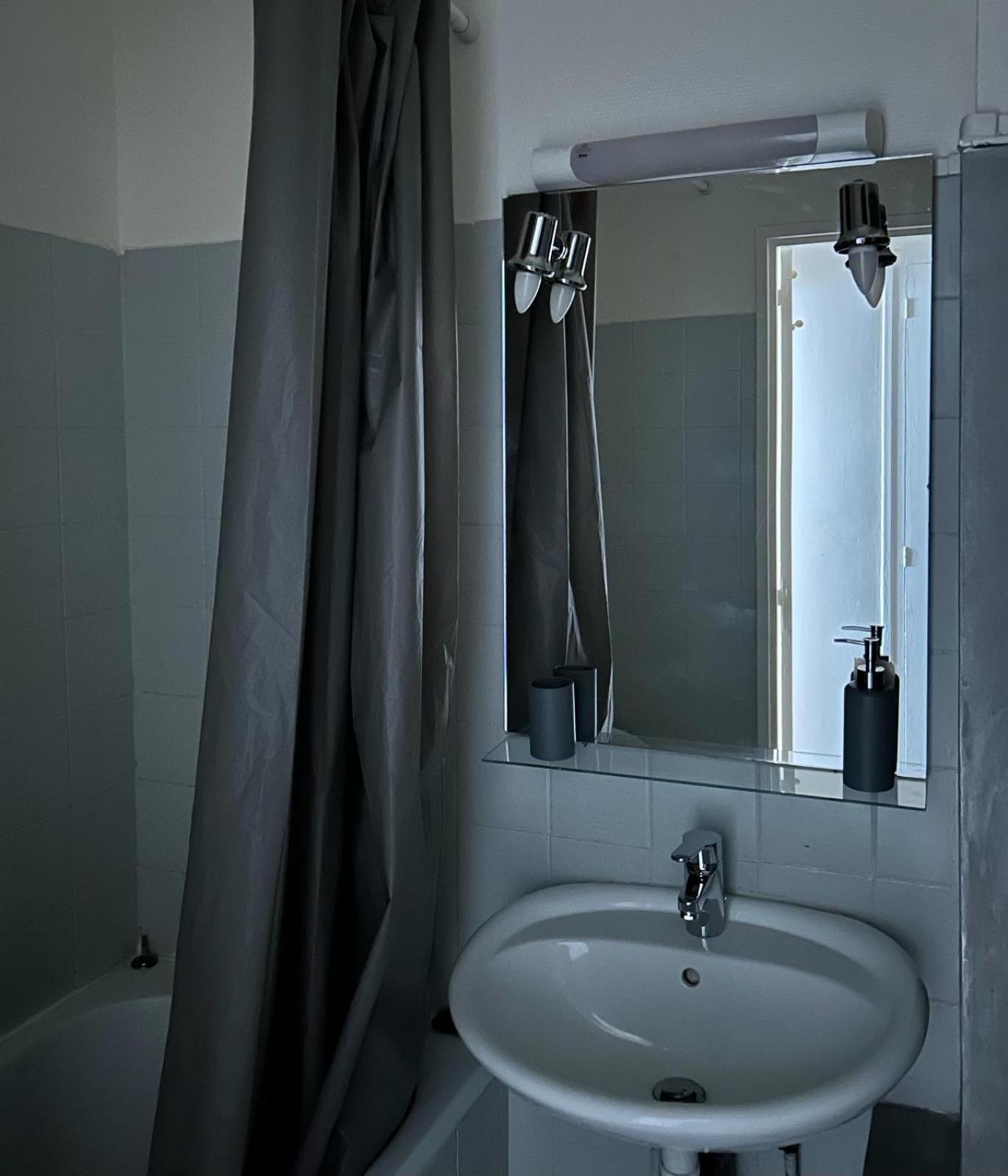 Luxury Appartement Batignole Paris Exteriör bild